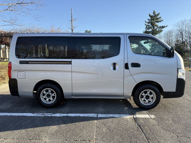 NISSAN NV350 CARAVAN 4WD 2014 Image 31