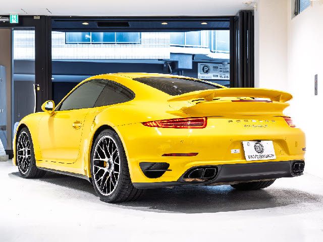 PORSCHE 911 2014 Image 31