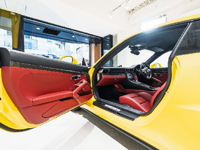 PORSCHE 911 2014 Image 31