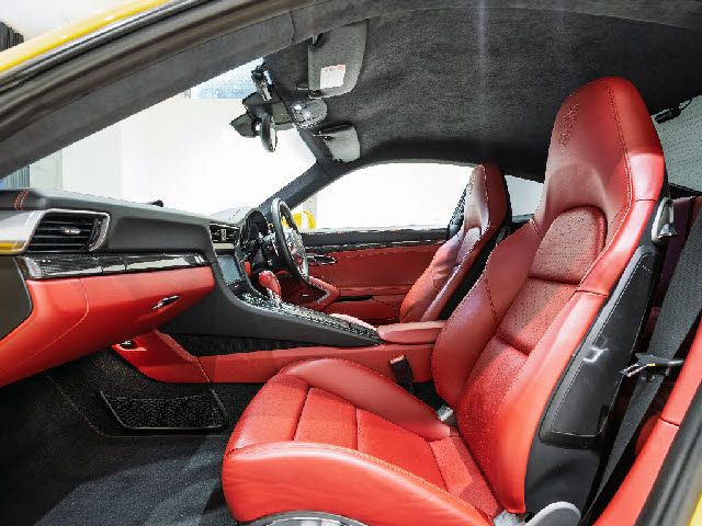 PORSCHE 911 2014 Image 31