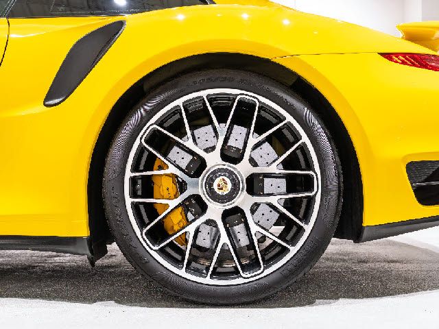 PORSCHE 911 2014 Image 31