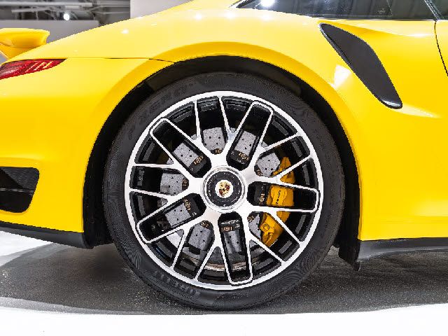 PORSCHE 911 2014 Image 31