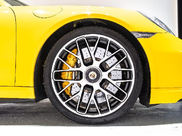 PORSCHE 911 2014 Image 31