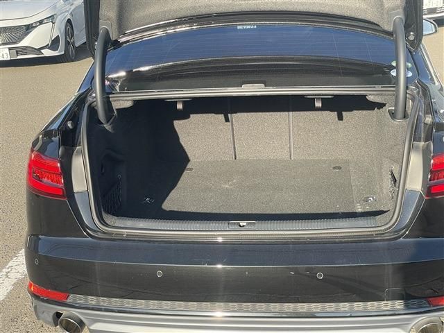 AUDI A4 2017 Image 31