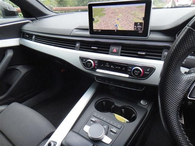 AUDI A4 2017 Image 31