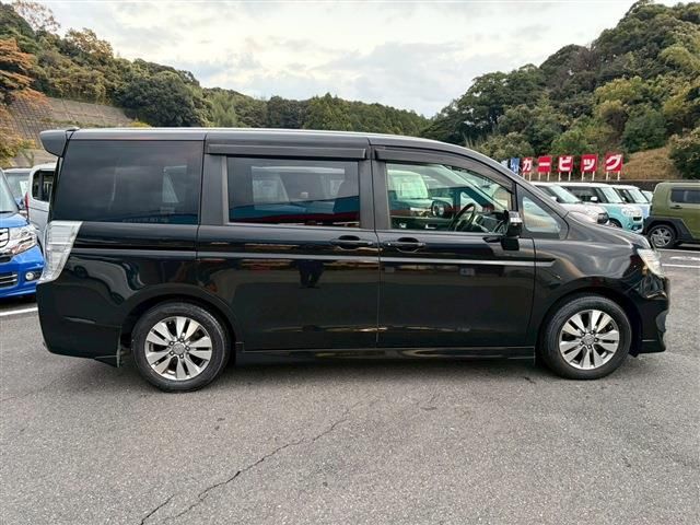 HONDA STEPWAGON SPADA 2012 Image 31