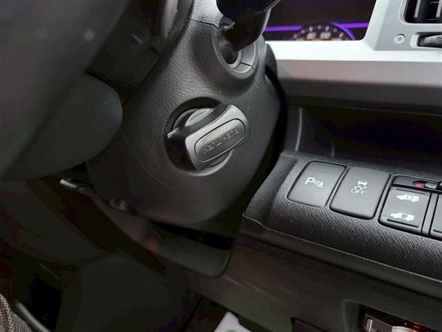 HONDA STEPWAGON SPADA 2012 Image 31