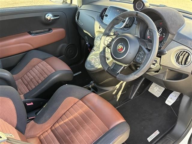 FIAT ABARTH 595 2019 Image 31