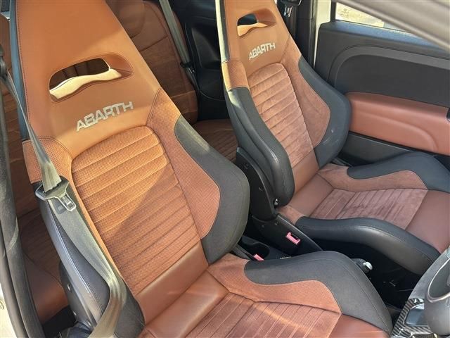 FIAT ABARTH 595 2019 Image 31