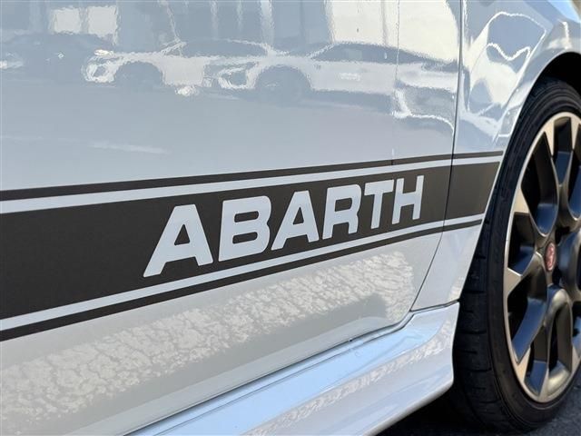 FIAT ABARTH 595 2019 Image 31
