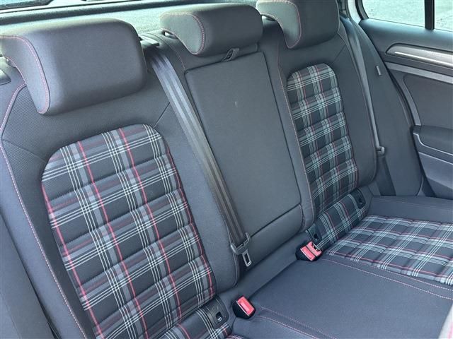 VOLKSWAGEN GOLF GTI 2018 Image 31