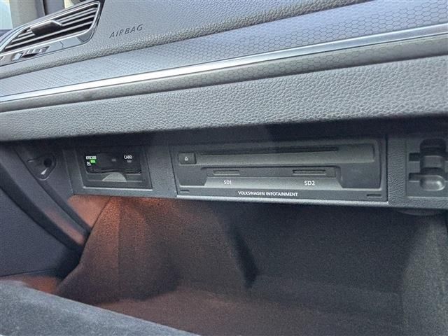 VOLKSWAGEN GOLF GTI 2018 Image 31