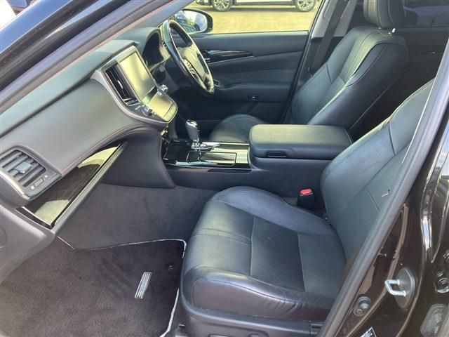 TOYOTA CROWN SEDAN HYBRID 2017 Image 31