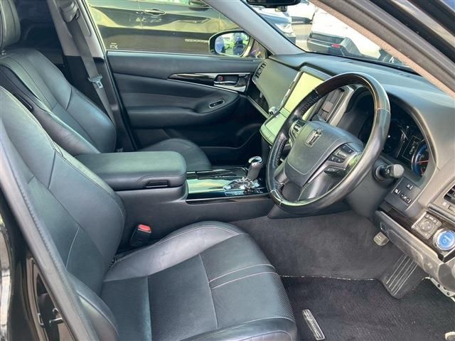 TOYOTA CROWN SEDAN HYBRID 2017 Image 31