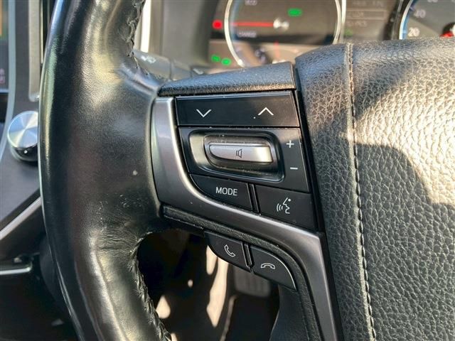 TOYOTA CROWN SEDAN HYBRID 2017 Image 31