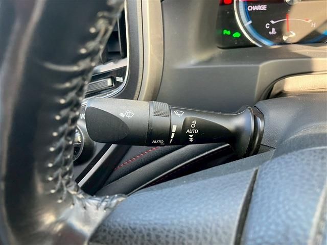 TOYOTA CROWN SEDAN HYBRID 2017 Image 31