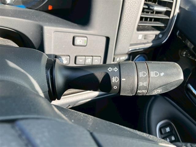 TOYOTA CROWN SEDAN HYBRID 2017 Image 31