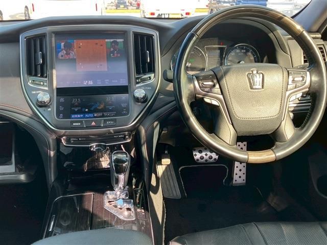 TOYOTA CROWN SEDAN HYBRID 2017 Image 31