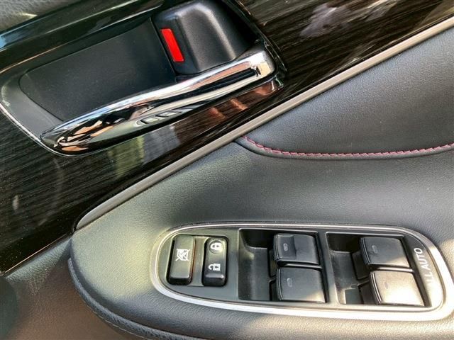 TOYOTA CROWN SEDAN HYBRID 2017 Image 31