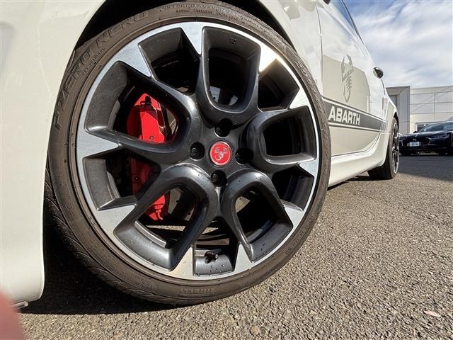 FIAT ABARTH 595 2019 Image 31