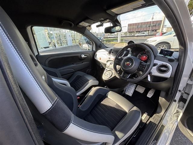 FIAT ABARTH 595 2019 Image 31