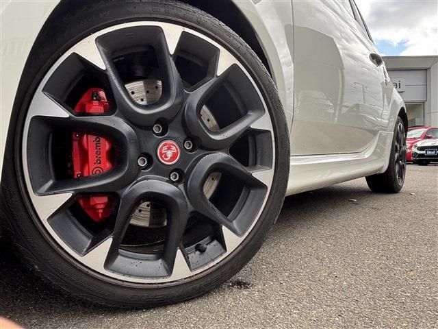 FIAT ABARTH 595 2019 Image 31