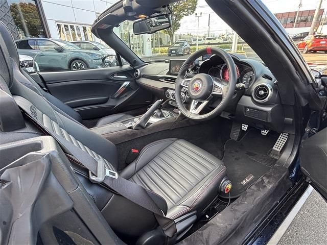 FIAT ABARTH 124 SPIDER 2018 Image 31