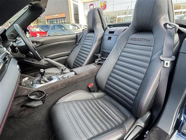 FIAT ABARTH 124 SPIDER 2018 Image 31