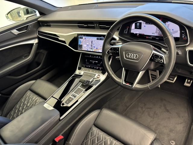 AUDI S6 2021 Image 31
