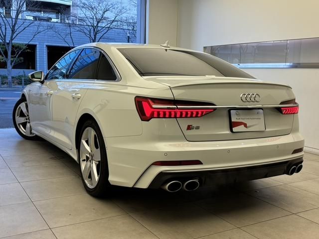 AUDI S6 2021 Image 31