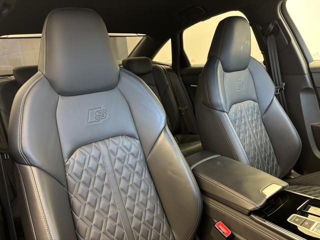 AUDI S6 2021 Image 31
