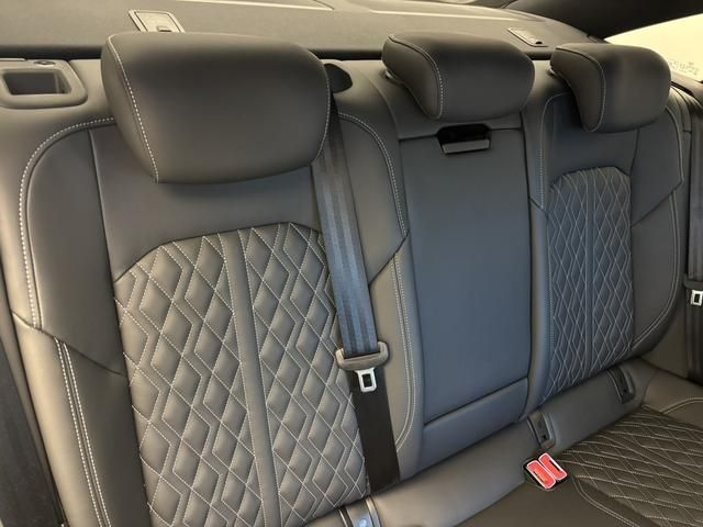 AUDI S6 2021 Image 31