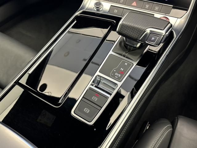 AUDI S6 2021 Image 31