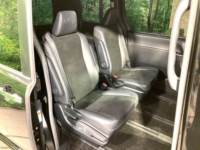 TOYOTA NOAH 2019 Image 31