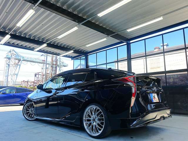 TOYOTA PRIUS 2018 Image 31