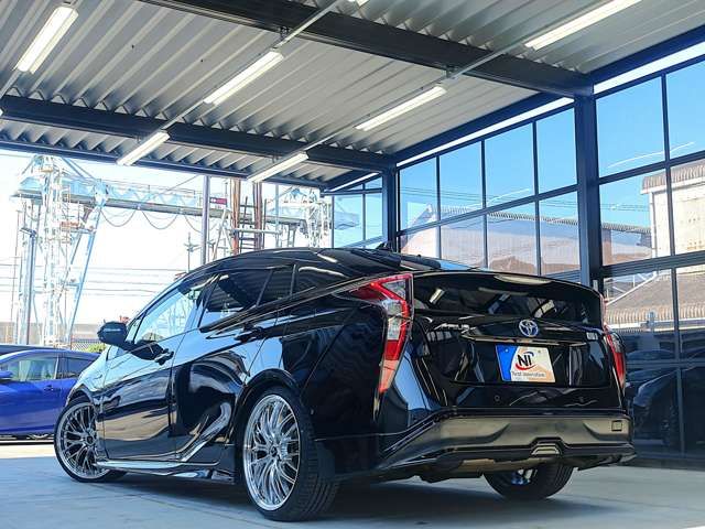 TOYOTA PRIUS 2018 Image 31