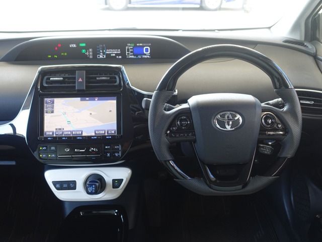TOYOTA PRIUS 2016 Image 31