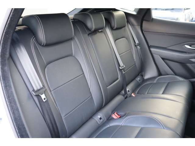 JAGUAR E-PACE 2019 Image 31