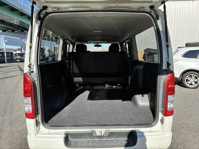 TOYOTA REGIUSACE VAN 1.25T 2018 Image 31