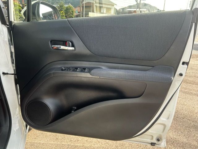 TOYOTA SIENTA 2015 Image 31