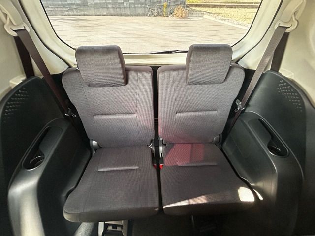 TOYOTA SIENTA 2015 Image 31