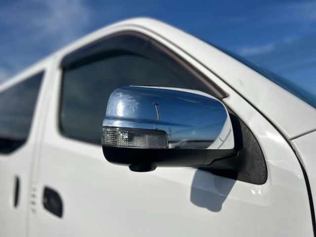 NISSAN NV350 CARAVAN 2019 Image 31