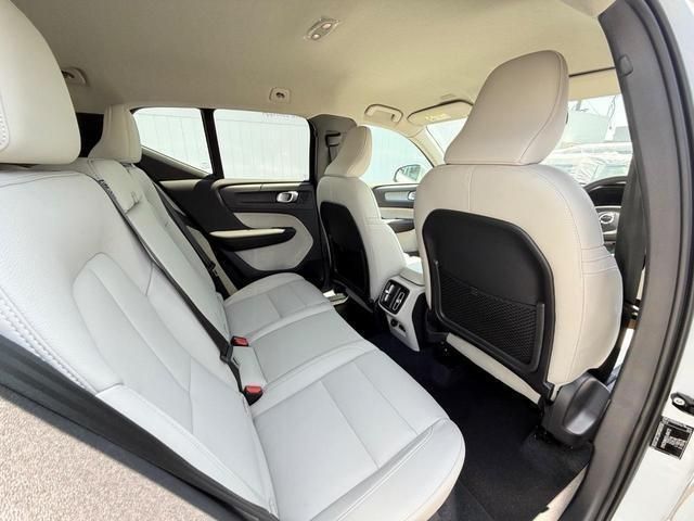VOLVO XC40 2024 Image 31