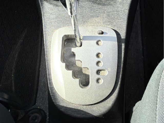 TOYOTA VITZ 2013 Image 31