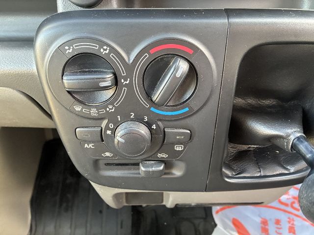 MITSUBISHI MINICAB VAN 4WD 2015 Image 31