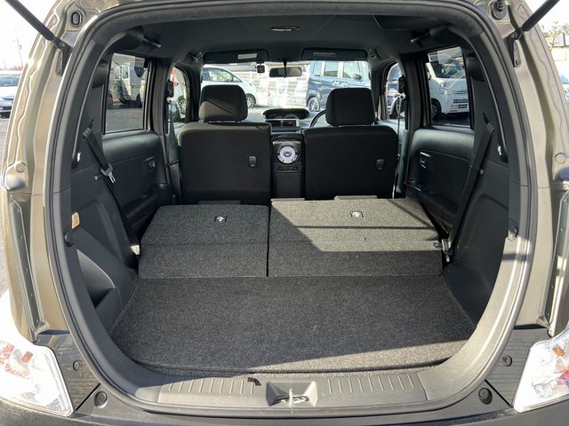 TOYOTA BB 2012 Image 31