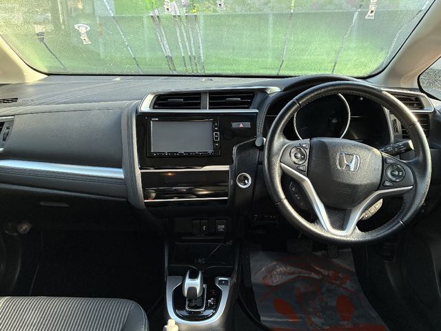 HONDA FIT HYBRID 4WD 2017 Image 31