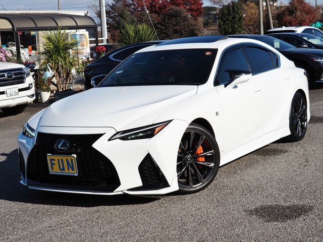 TOYOTA LEXUS IS300H 2023 Image 31