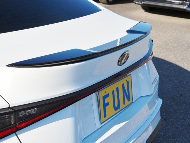 TOYOTA LEXUS IS300H 2023 Image 31