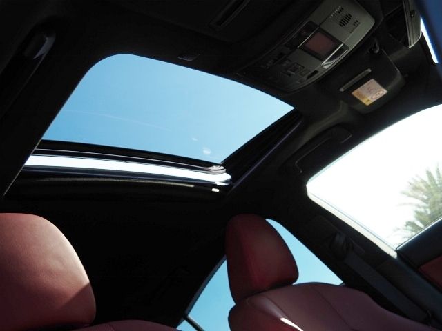 TOYOTA LEXUS IS300H 2023 Image 31